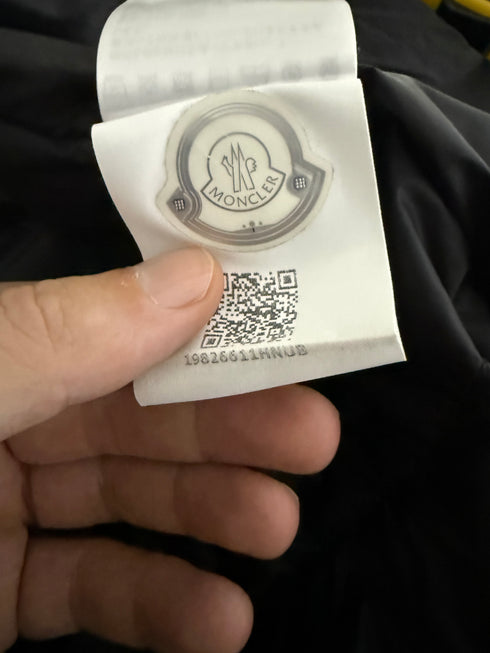 Moncler Gir Gilet Size 2 Black