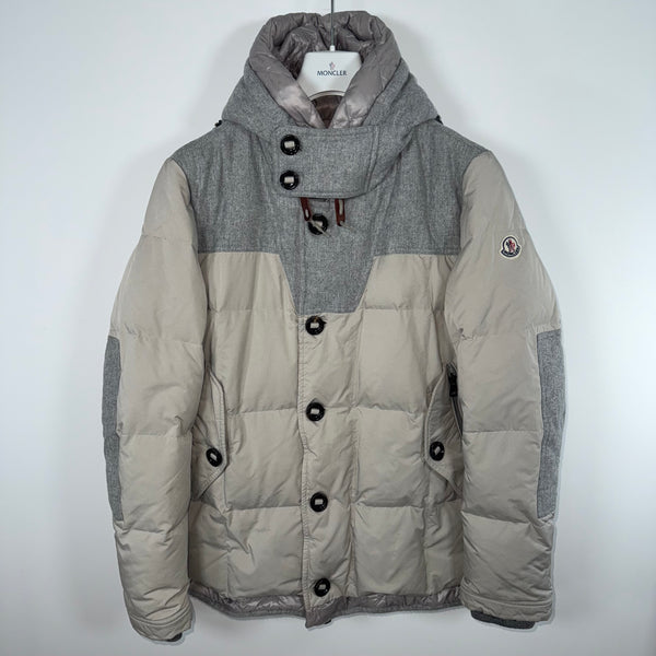 Moncler Pyrenees Men’s Jacket - Size 5 (XL) - Beige/Grey