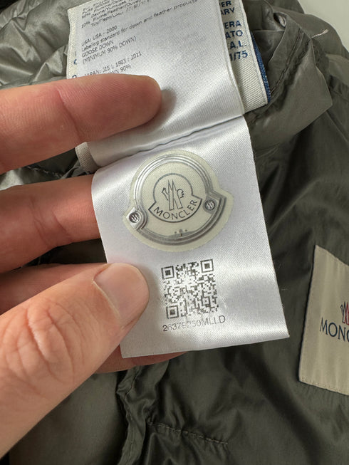 Moncler Garin Jacket size 3 grey