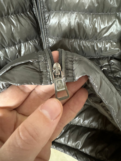 Moncler Acorus Jacket size 3 grey