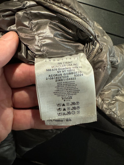 Moncler Acorus Jacket size 3 grey