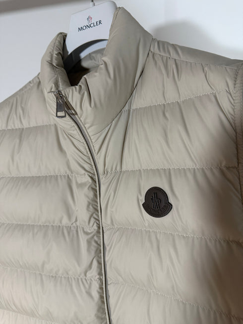 Moncler Treompan Gilet Size 4 Beige