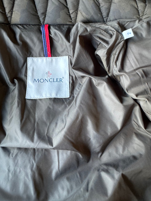 Moncler Dyens jacket size 2 green camo