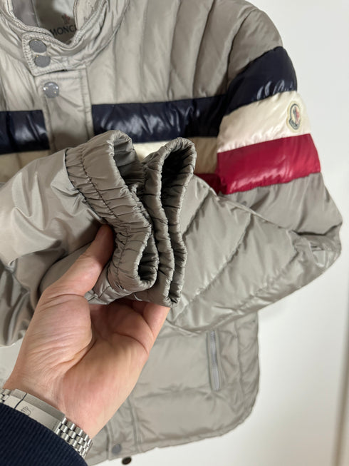 Moncler Menuire jacket size 4 grey