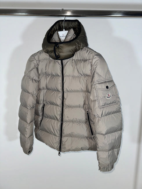 Moncler Hymalay jacket size 2 light grey