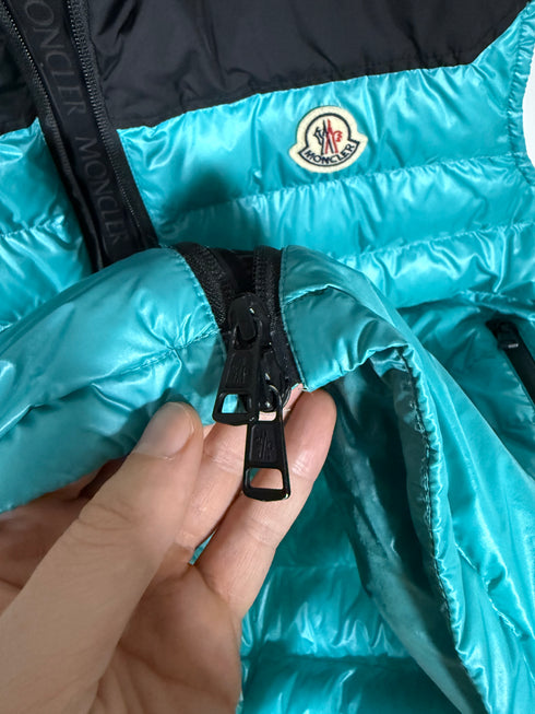 Moncler Ortac Gilet Size 3 Turquoise Blue