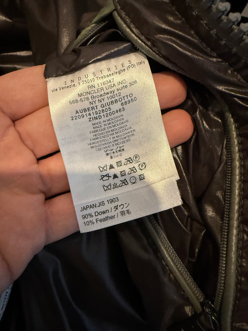 Moncler Aubert Jacket Size 2 Grey