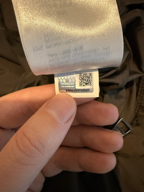 Moncler Dinant Jacket Size 4 Navy Blue