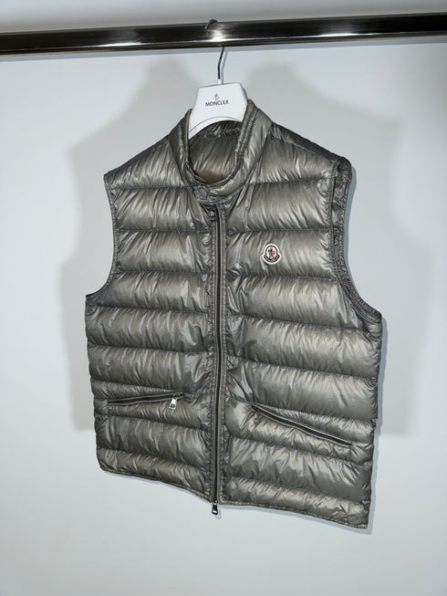 Moncler Gui Gilet Size 4 Grey