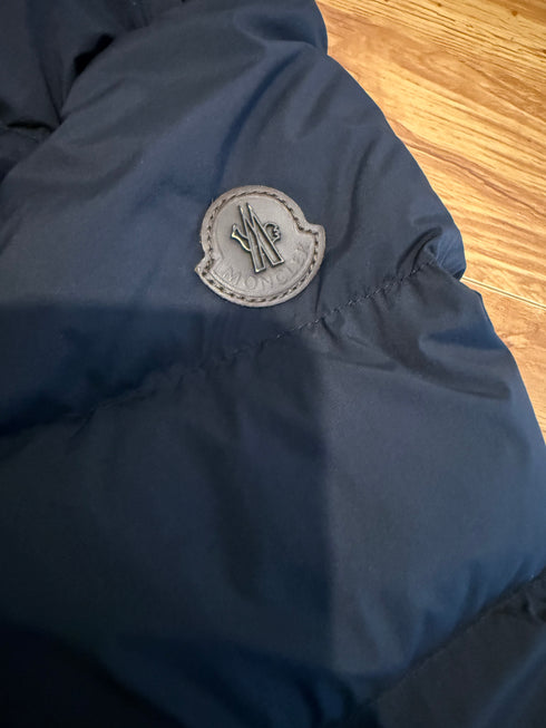 Moncler Rouillac Jacket Size 4 Navy Blue