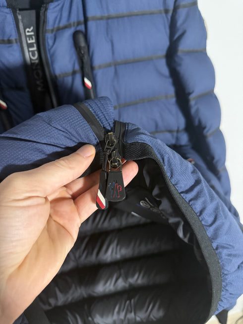 Moncler Emerald Jacket Size 3 Blue