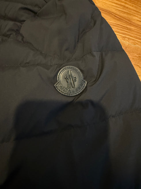 Moncler Pires Jacket Size 3 Black