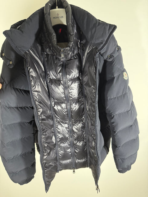 Moncler Brique Jacket Size 3 Navy Blue