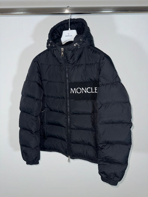 Moncler Aiton jacket size 2 black