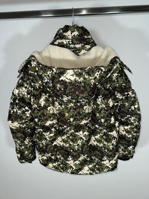 Moncler Blanc Jacket Size 1 Green Camo