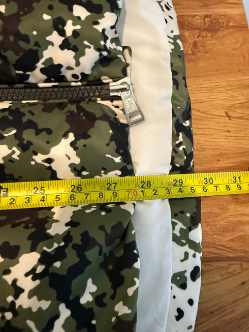 Moncler Blanc Jacket Size 1 Green Camo