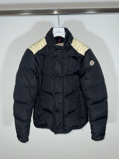Moncler Jacket Austin size 4 black