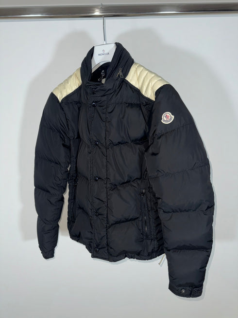 Moncler Jacket Austin size 4 black