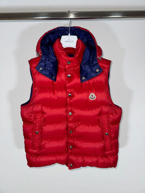 Moncler Billecart gilet size 3 red