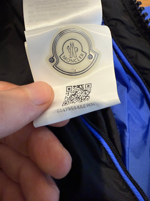 Moncler Morandieres Jacket Size 3 Electric Blue