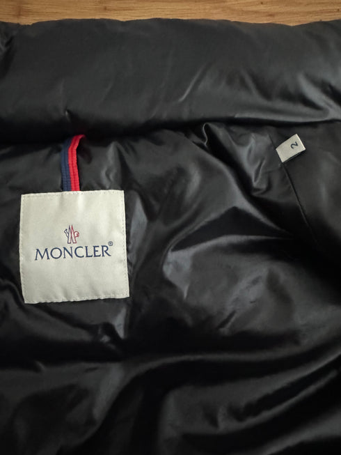 Moncler Cheval gilet size 2 black