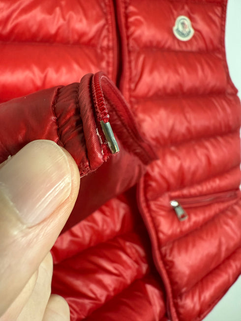 Moncler Gui Gilet Size 2 Red