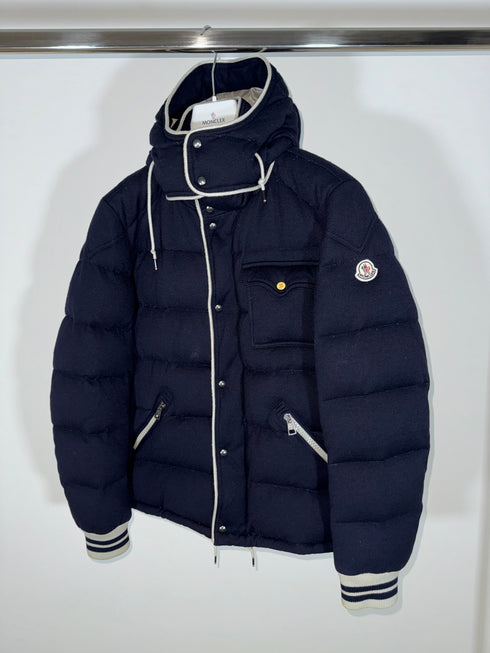 Moncler Bresle Jacket Size 4 Navy Blue
