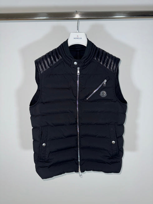 Moncler Tolonne Gilet Size 3 Black