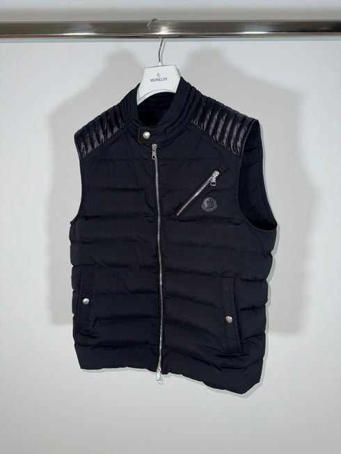 Moncler Tolonne Gilet Size 3 Black