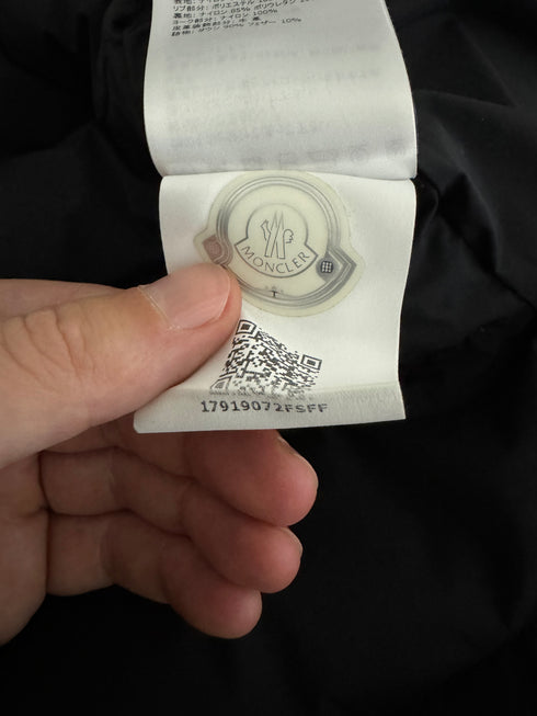 Moncler Tolonne Gilet Size 3 Black