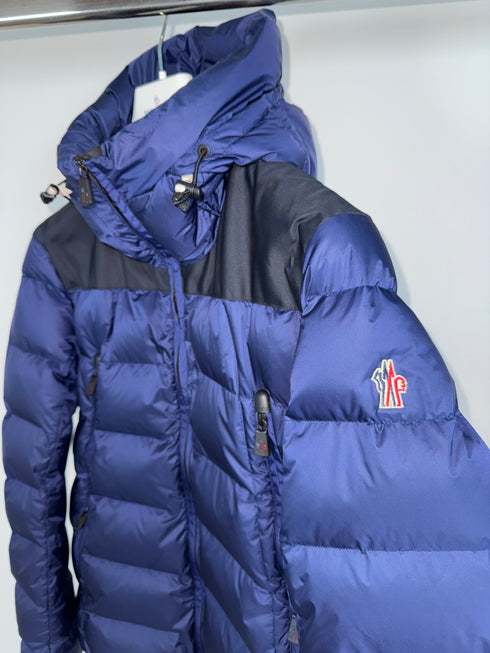 Moncler Camurac Jacket Size 4 Blue