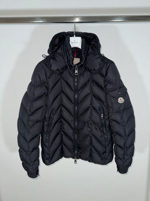Moncler Berriat Jacket Size 4 Black