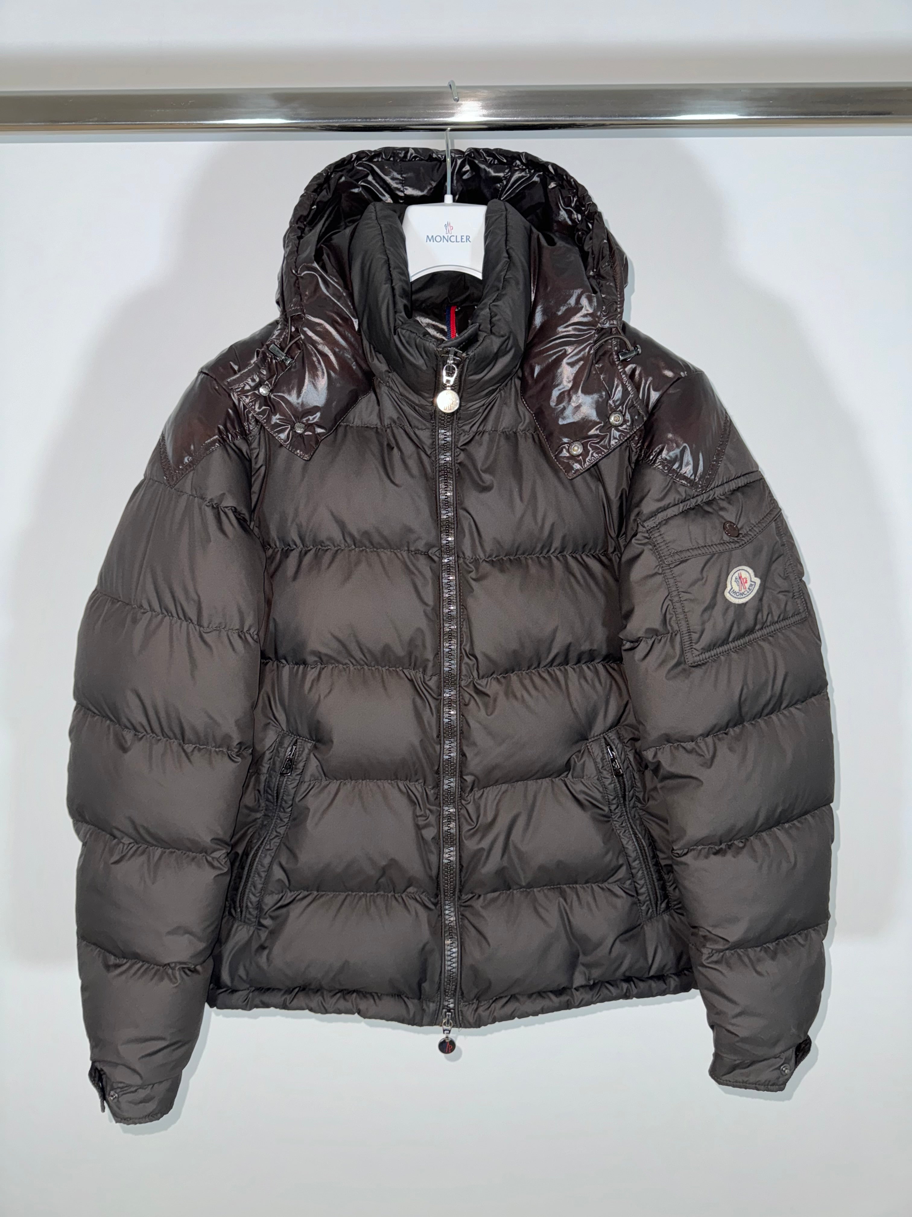 最終値下げ！！！！！MONCLER Defense size5 希少 | COSMIC-SOFTWARE.CO.JP